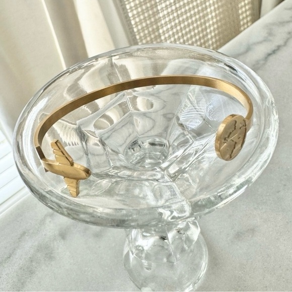 Gold Bangle Bracelet - Picture 2 of 7